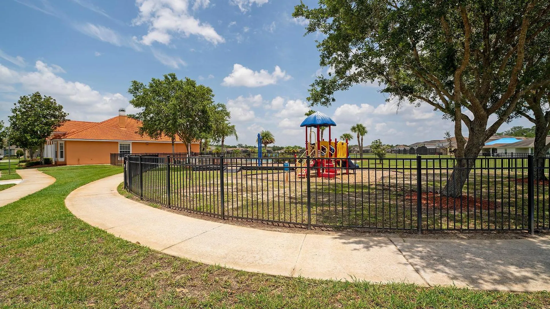 Holiday home 4bd Toy Story Mickey With Pool And Game Kissimmee