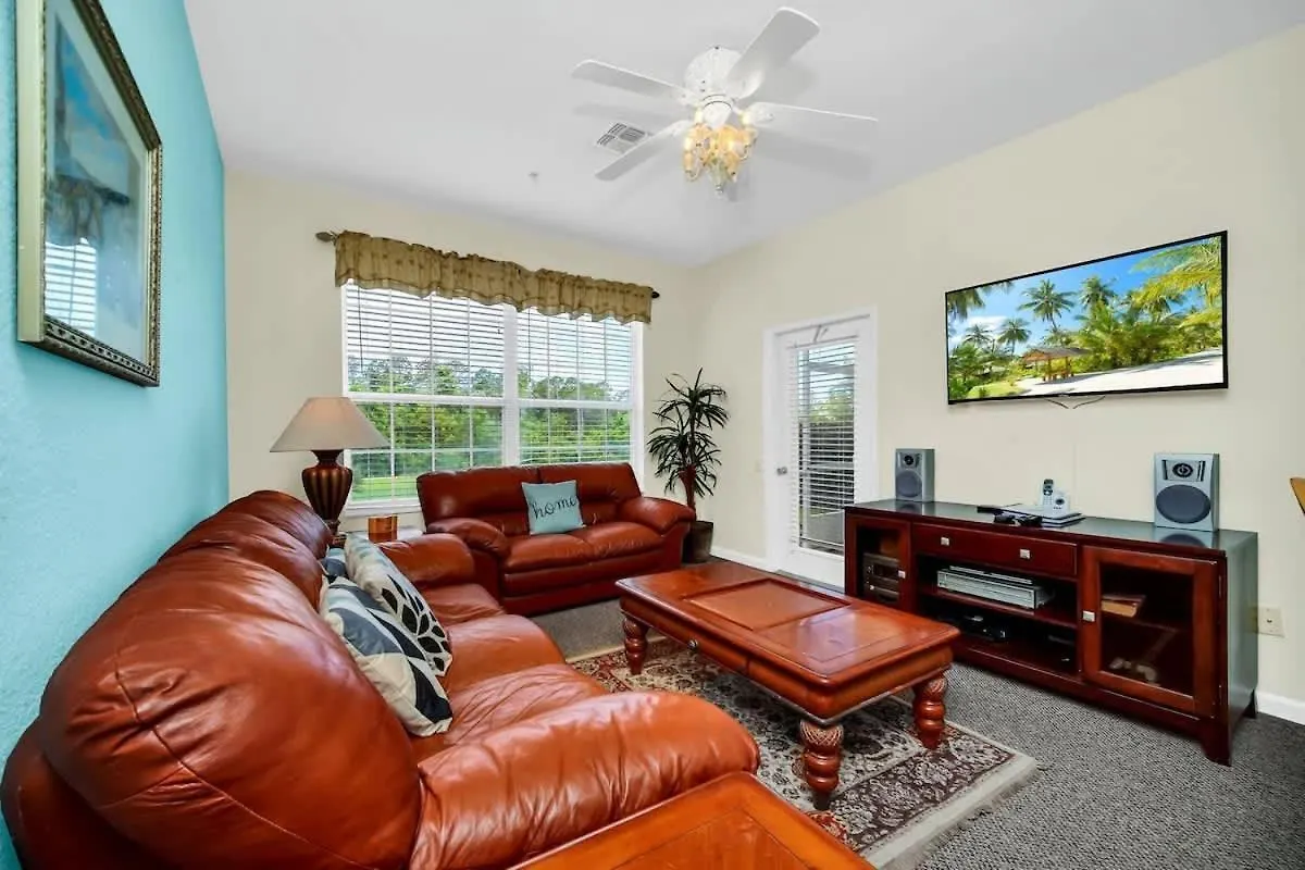 3 Bedroom 2 Bath In Windsor Palms *