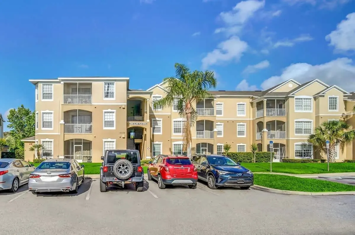 3 Bedroom 2 Bath In Windsor Palms Holiday home