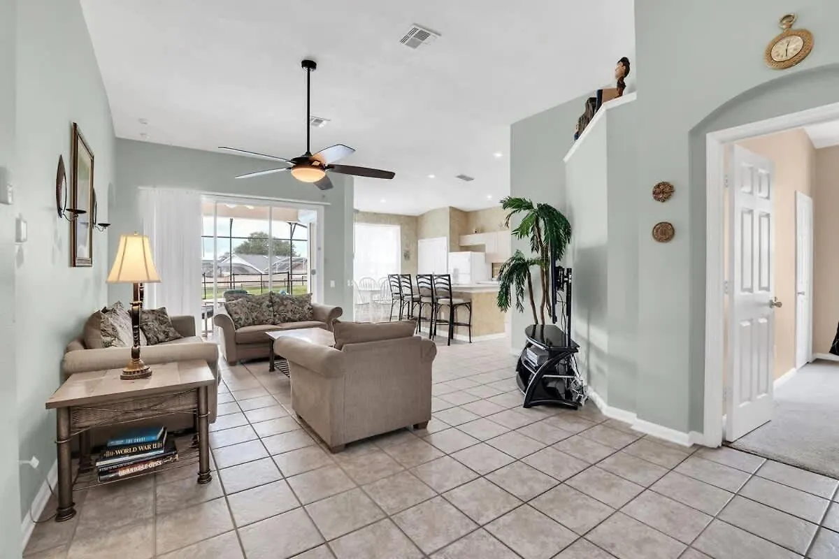 Windsor Palms With Very Private Pool Holiday home