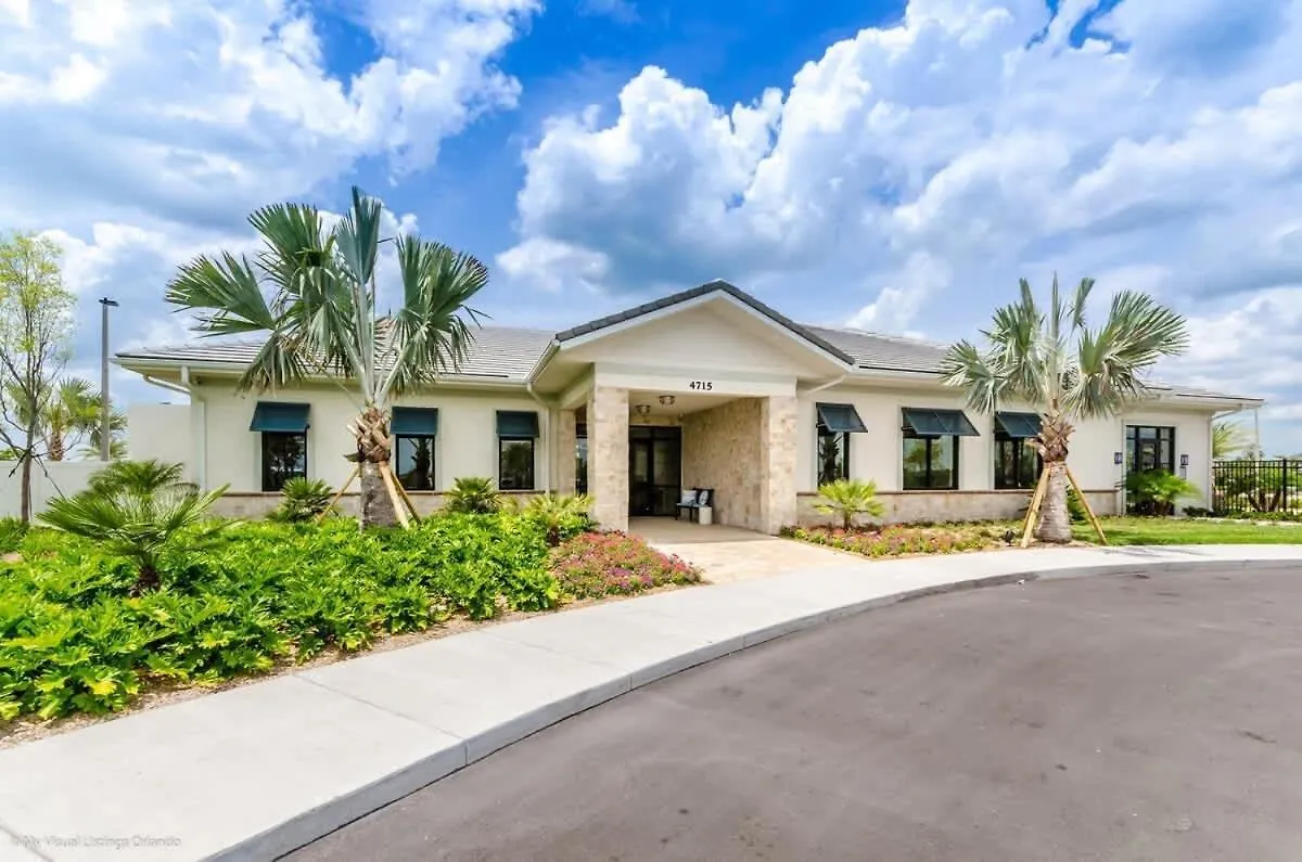 Magical Townhome Private Pool In Storey