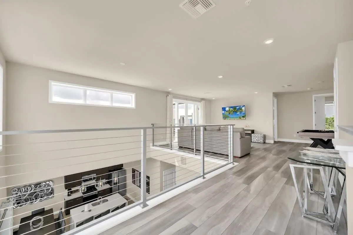 New Modern Oasis Near Kissimmee