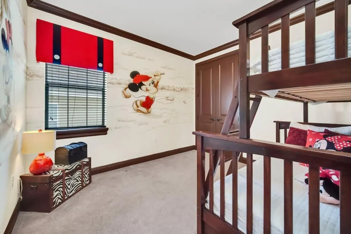 Main Street In Luxury Reunion Holiday home
