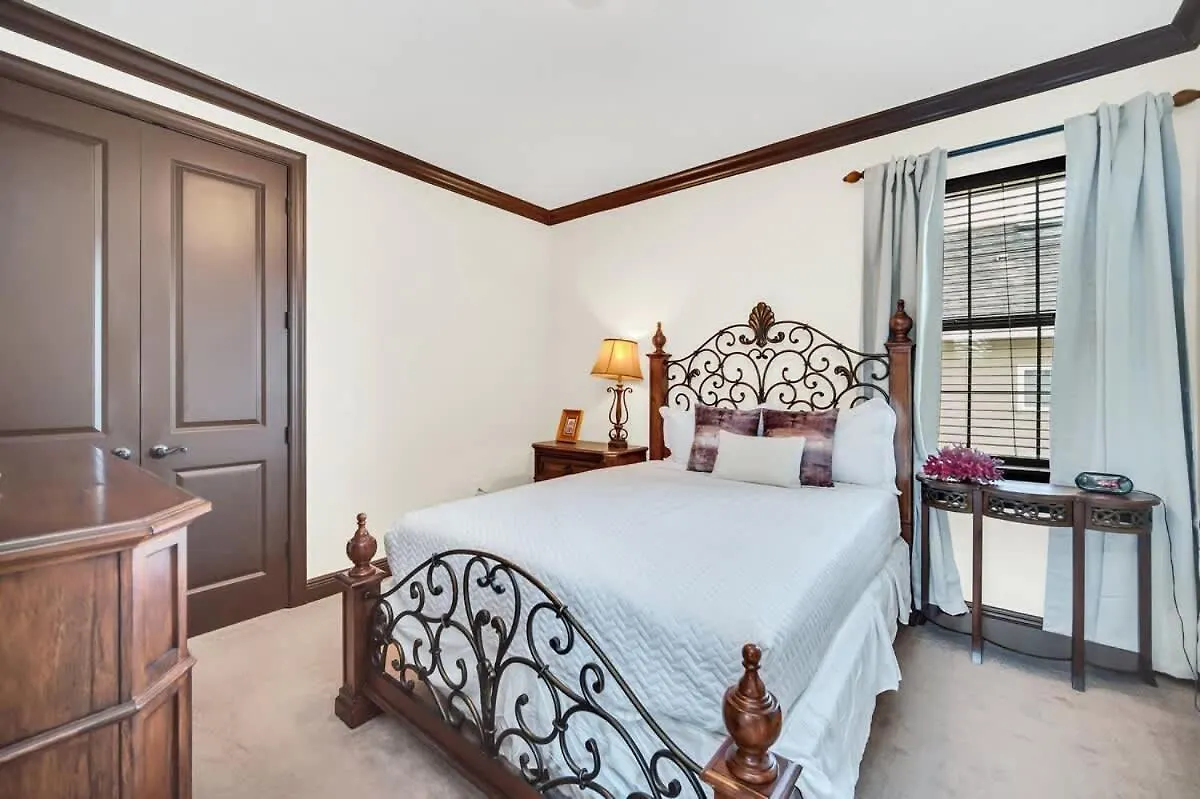 Main Street In Luxury Reunion Holiday home *