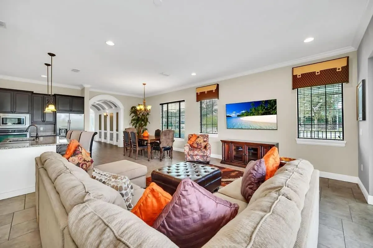 Main Street In Luxury Reunion Holiday home *