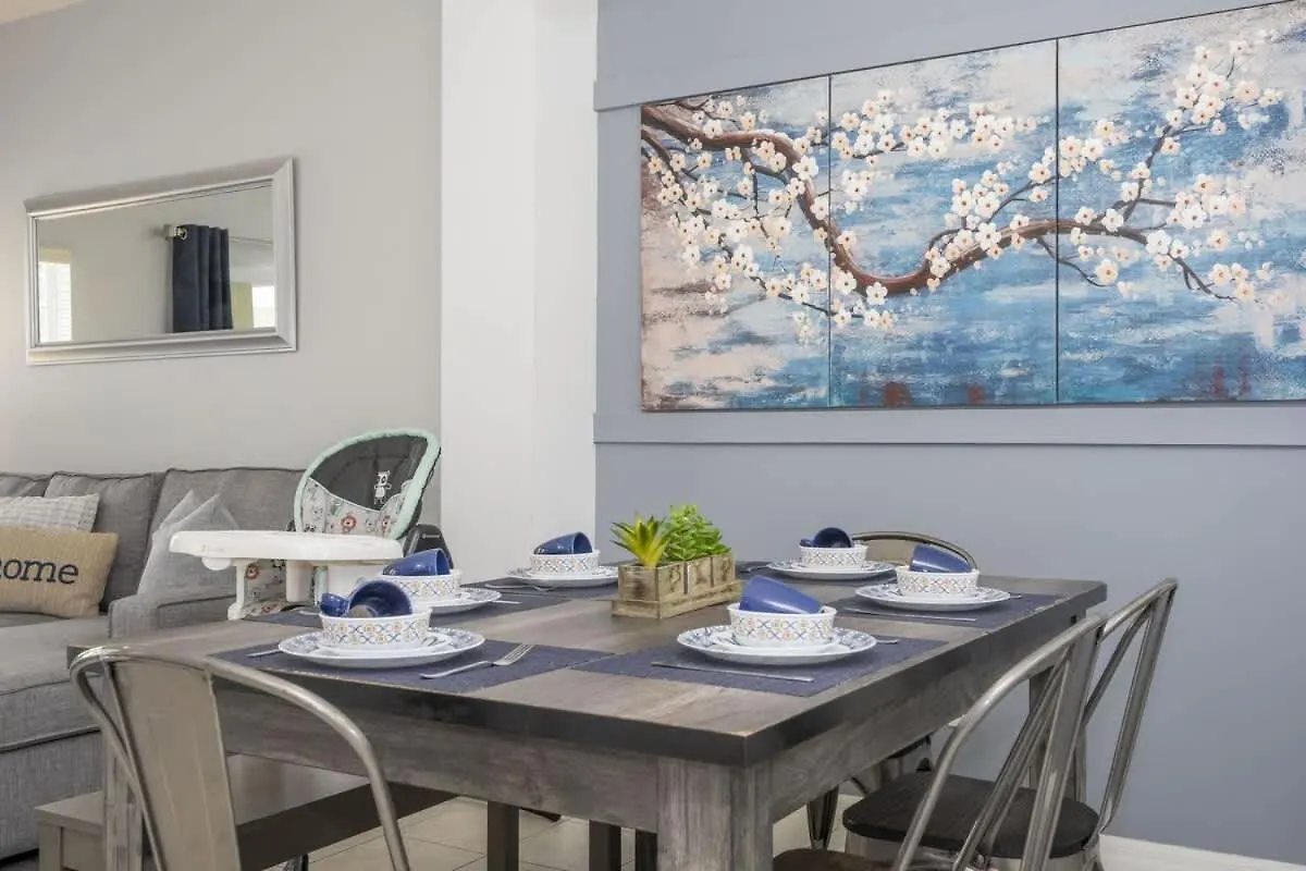 Beautiful Townhouse In Bella Vida *