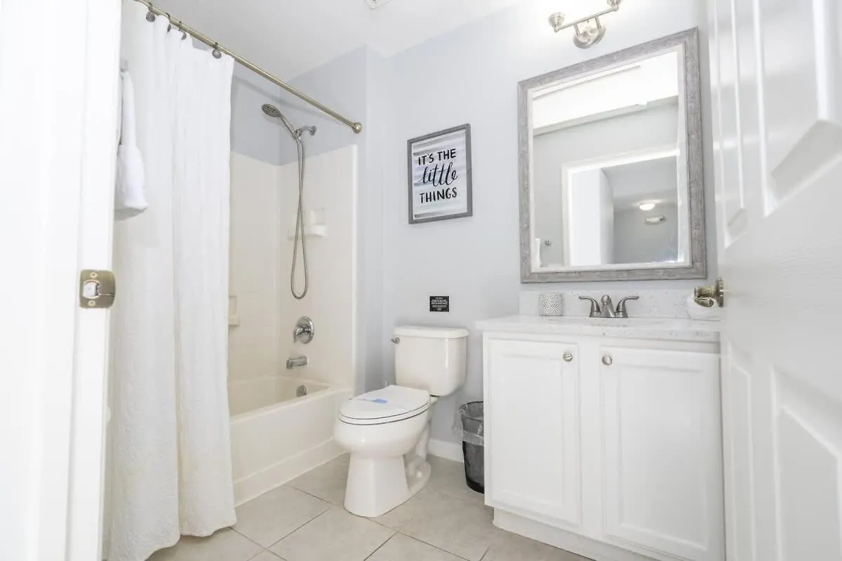 Beautiful Townhouse In Bella Vida