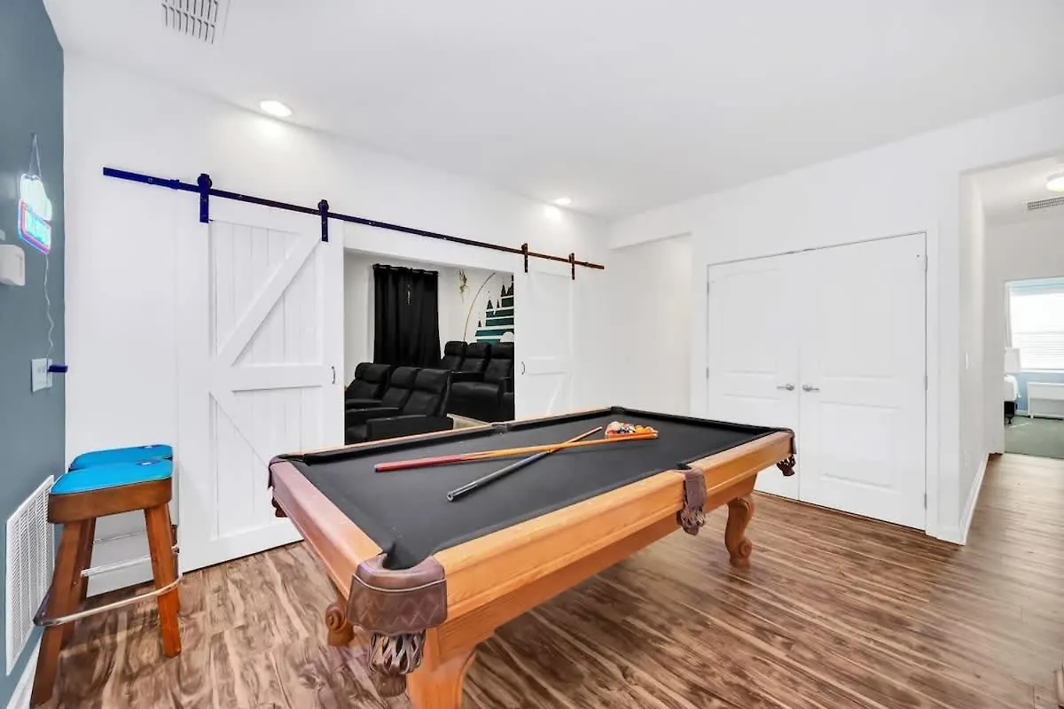 Epic 12 Bedroom With Private Pool Holiday home *