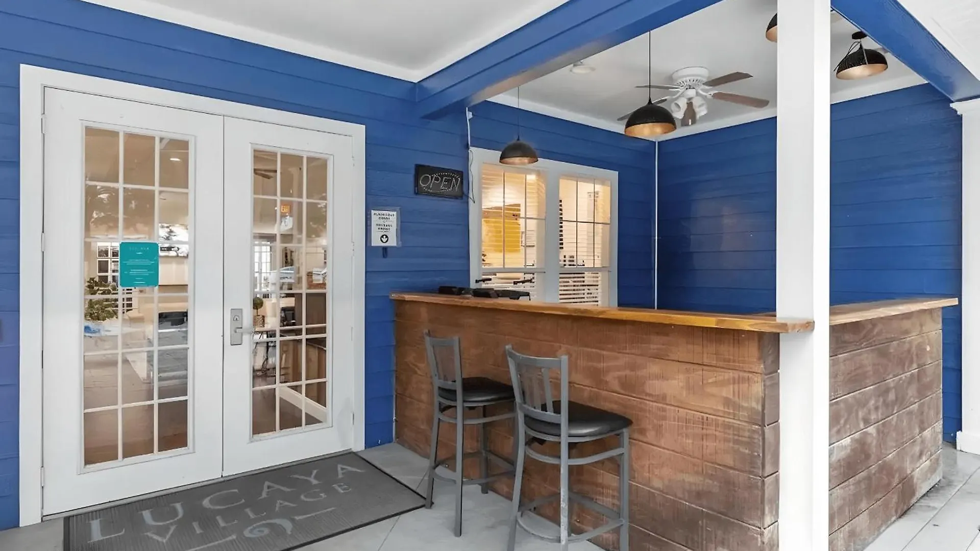 Charming 4bed Near W/clubhouse & Pool *
