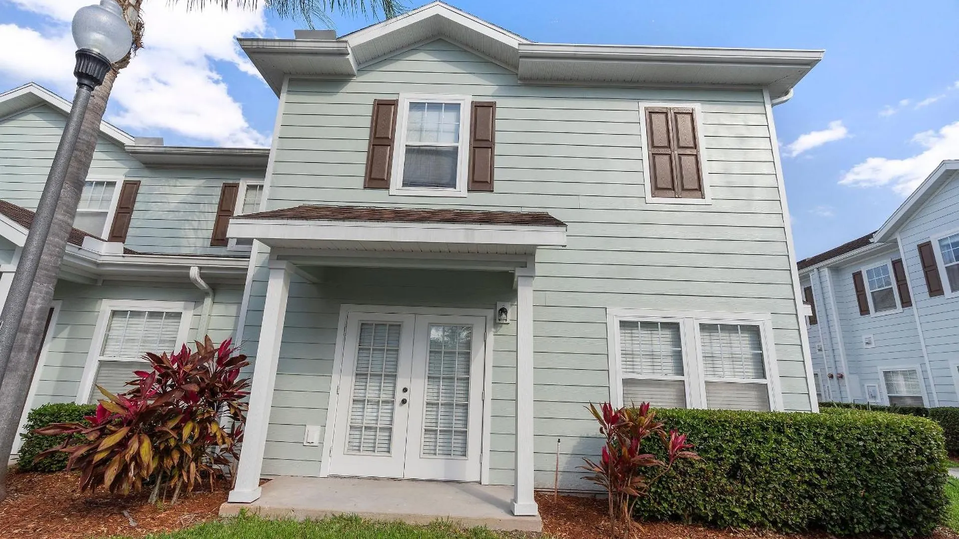 Charming 4bed Near W/clubhouse & Pool *