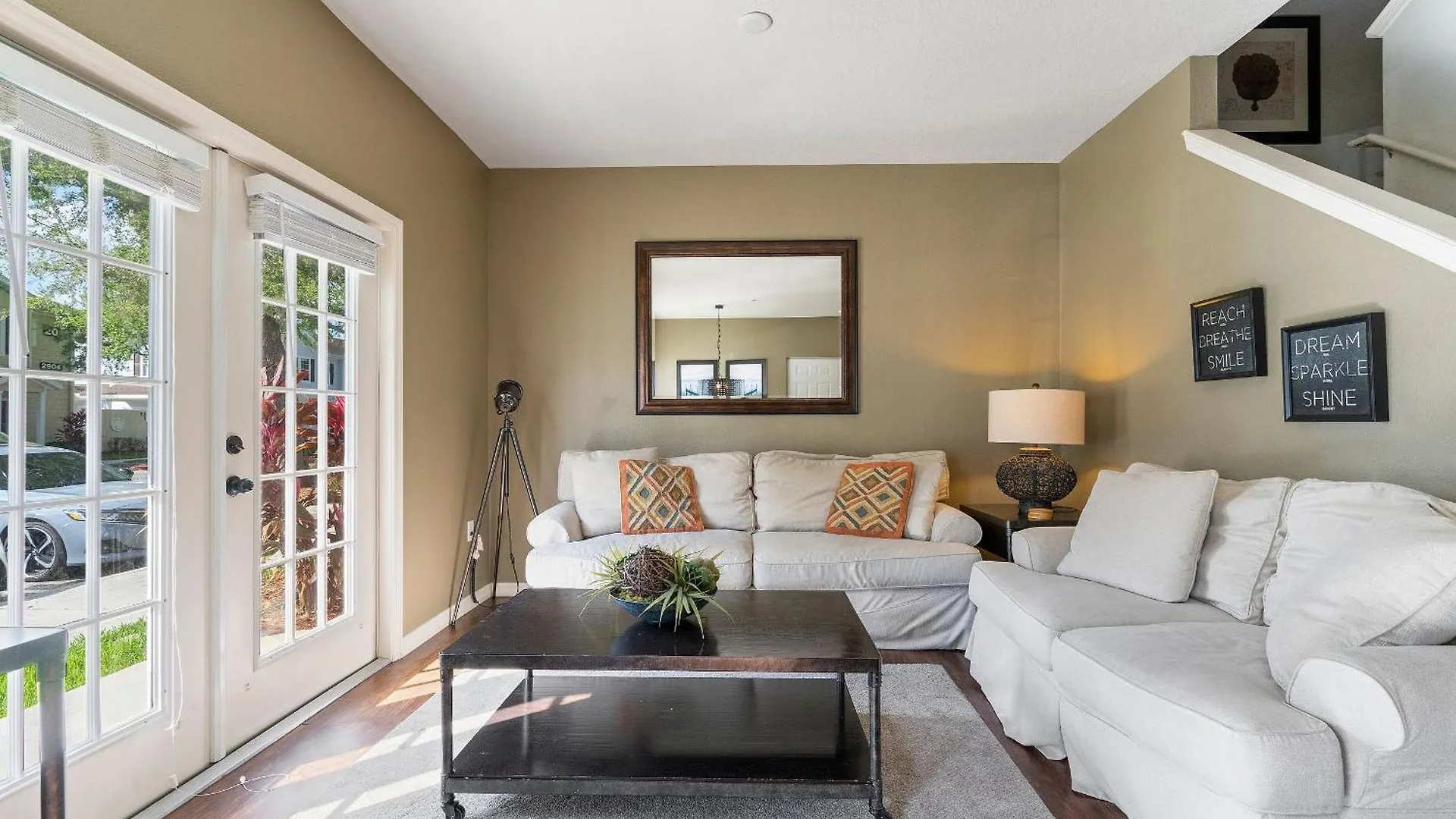 Charming 4bed Near W/clubhouse & Pool *