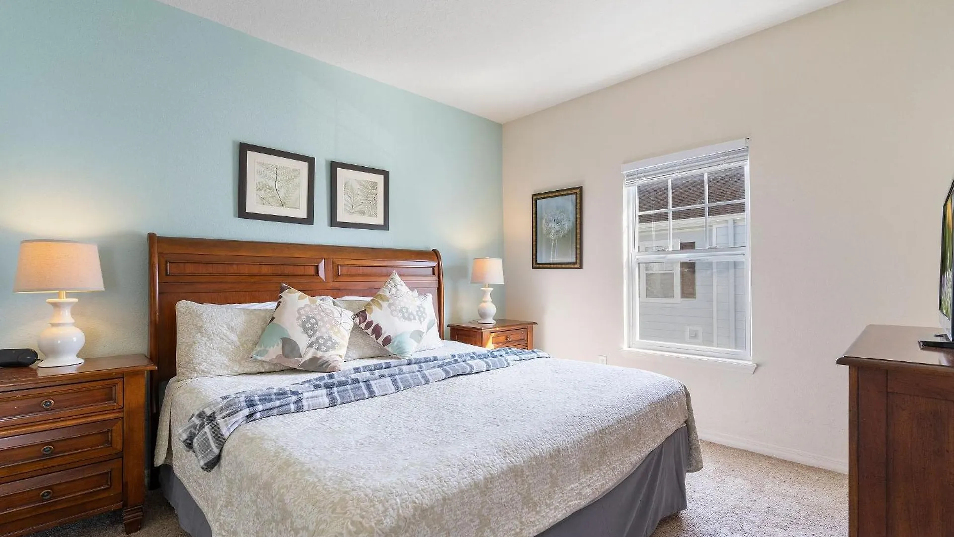 Charming 4bed Near W/clubhouse & Pool Holiday home