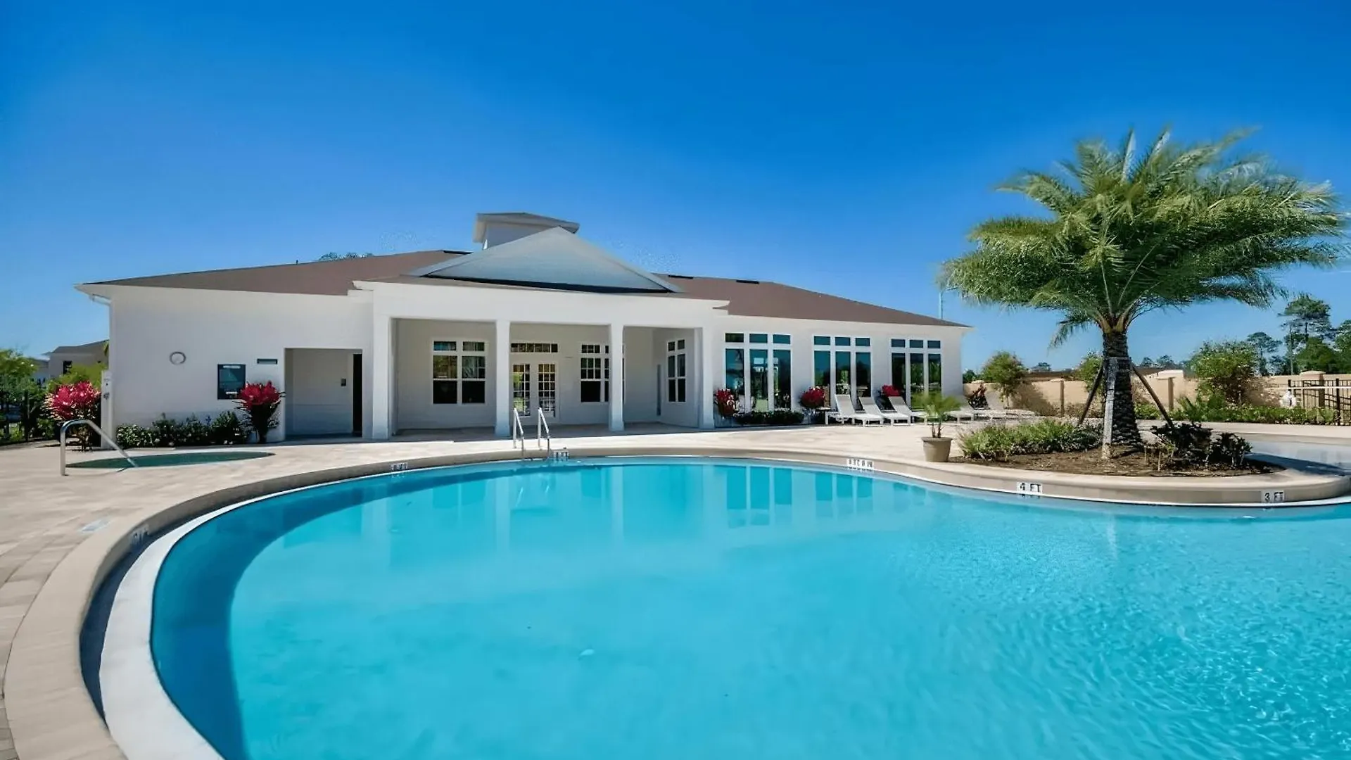 Charming 4-bedroom Near W/ Clubhouse Holiday home
