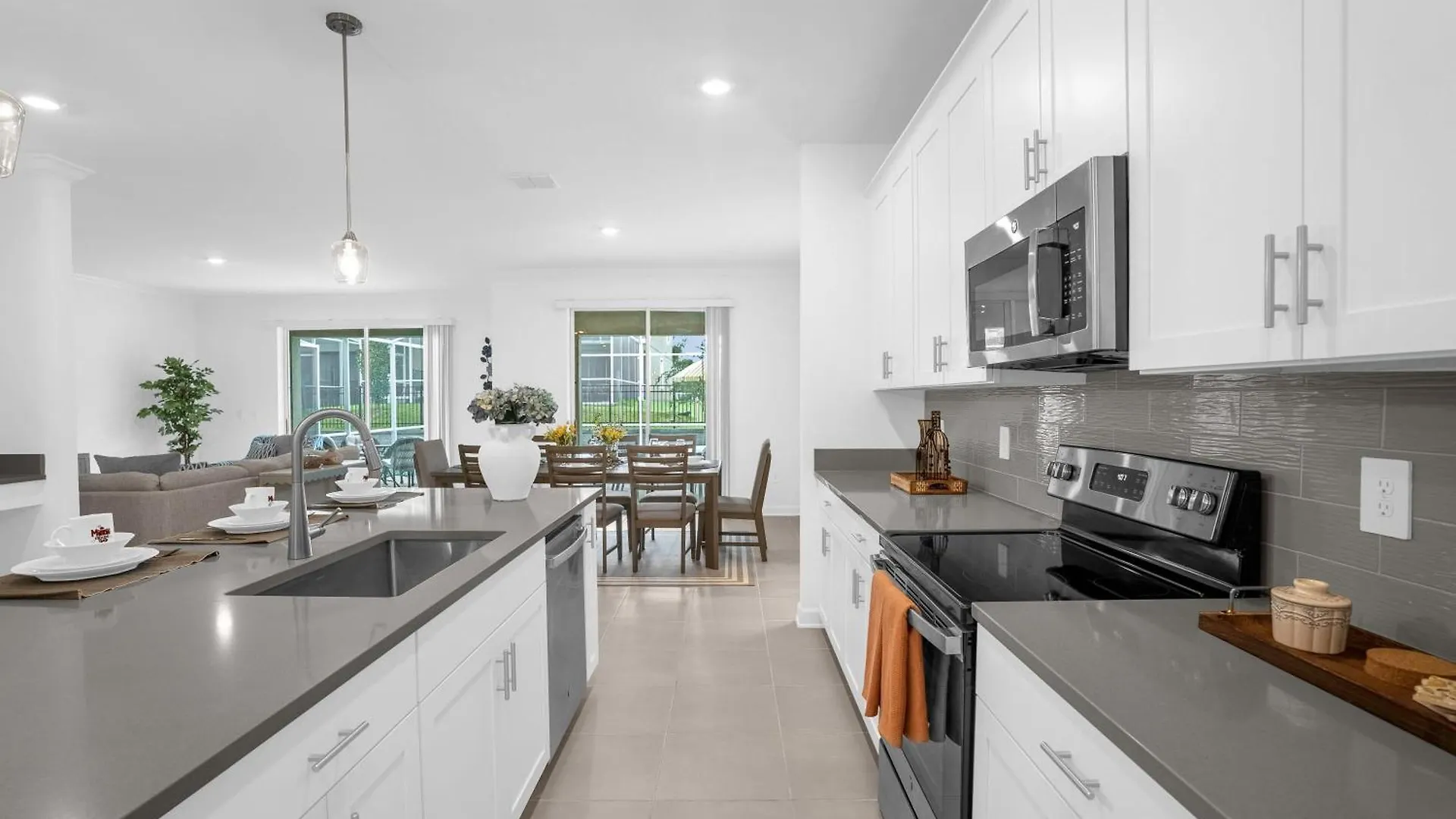 Upstay - New Build At Championsgate With & Pool