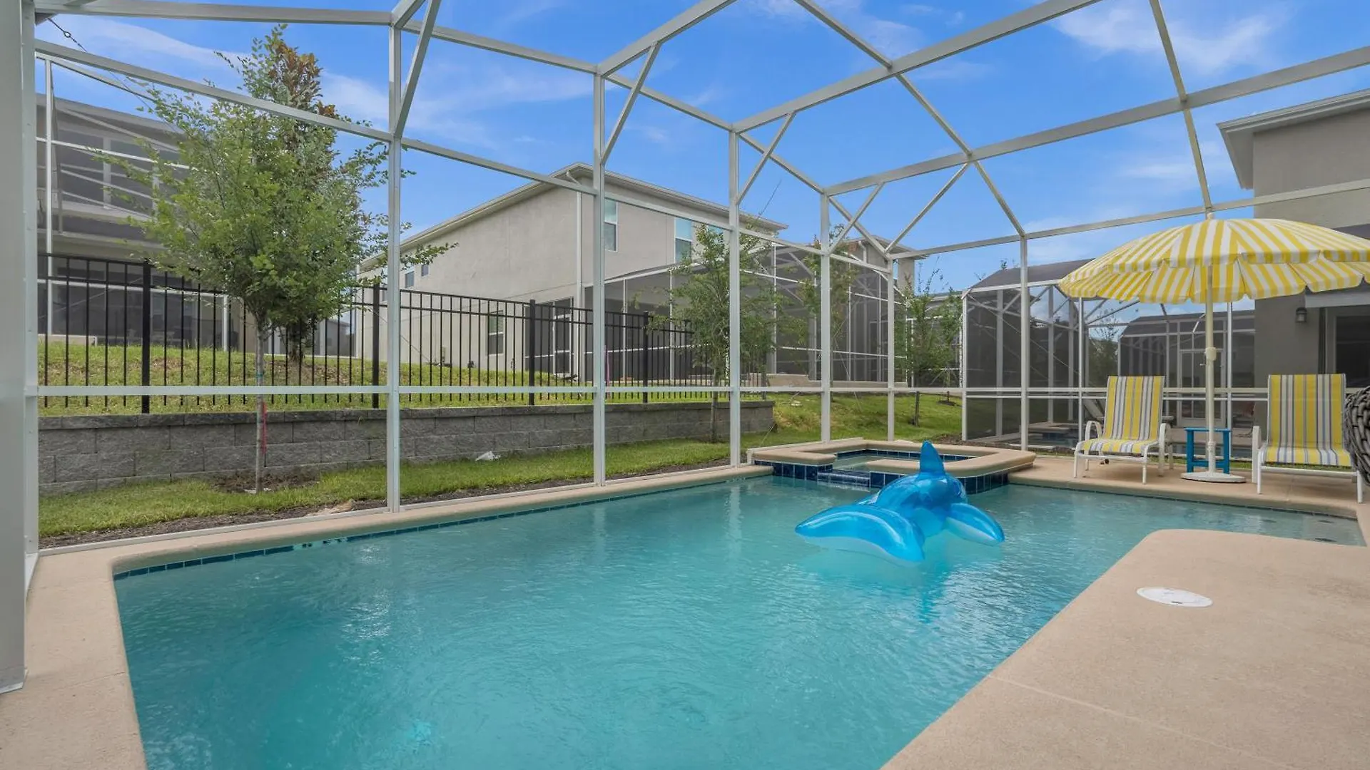 Holiday home Upstay - New Build At Championsgate With & Pool *