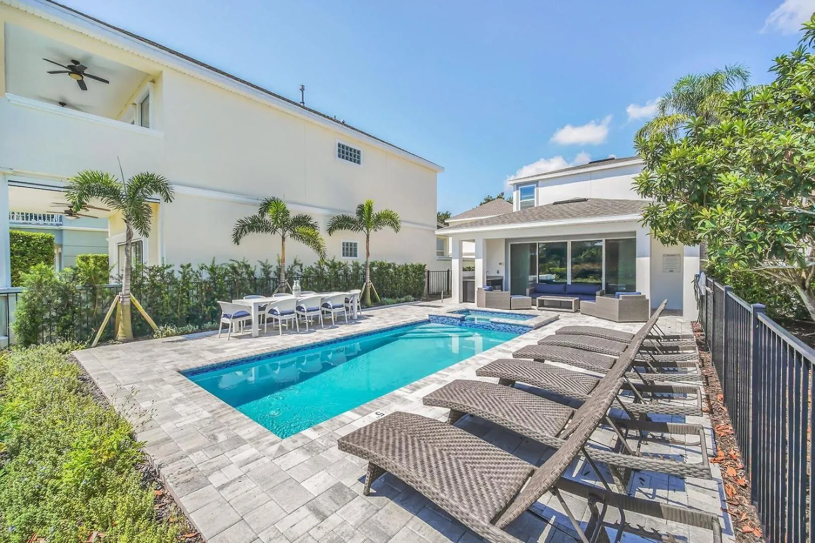 Luna Bliss Villa *