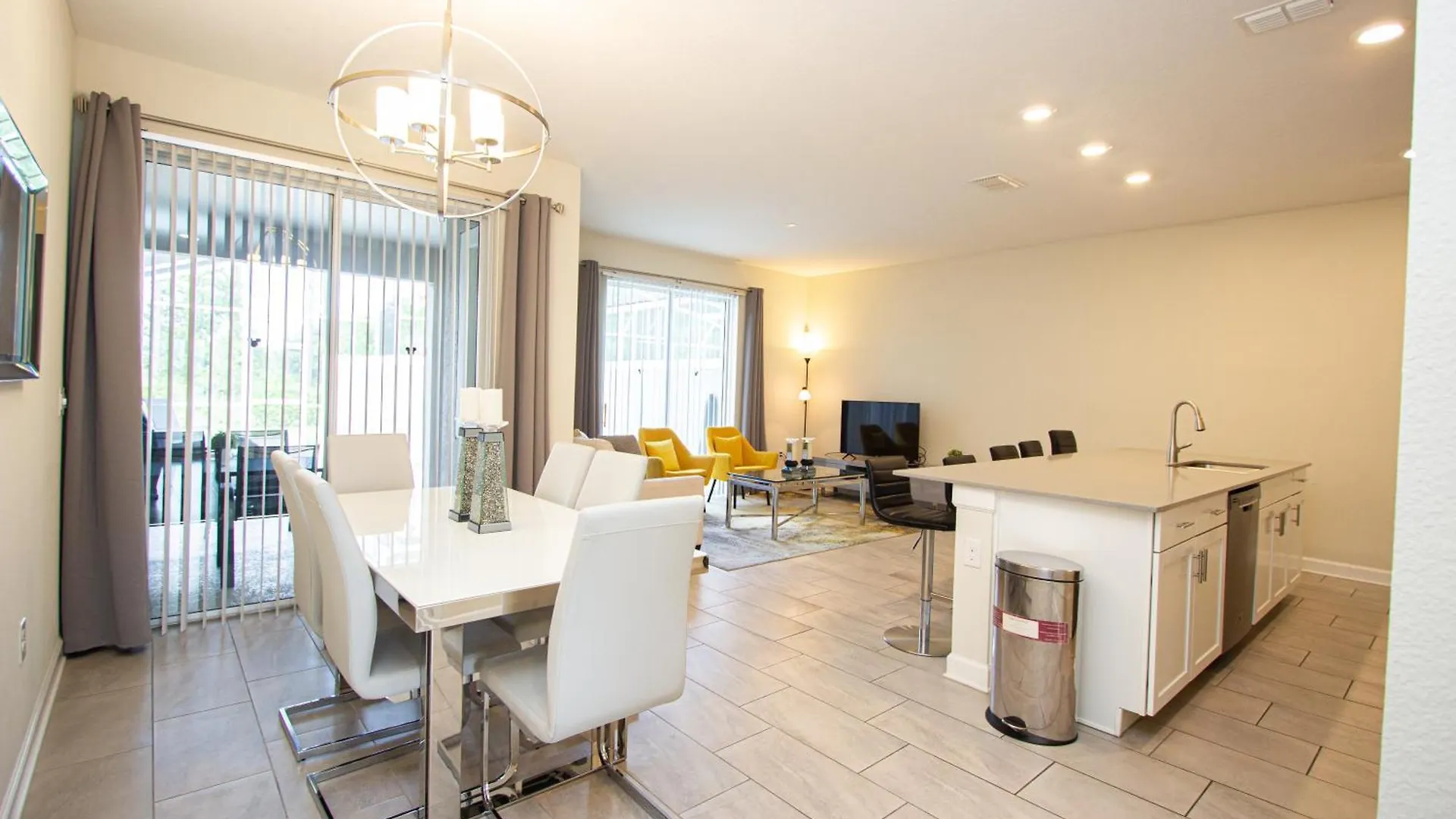 Holiday home Pool & Play Family Townhome Near *