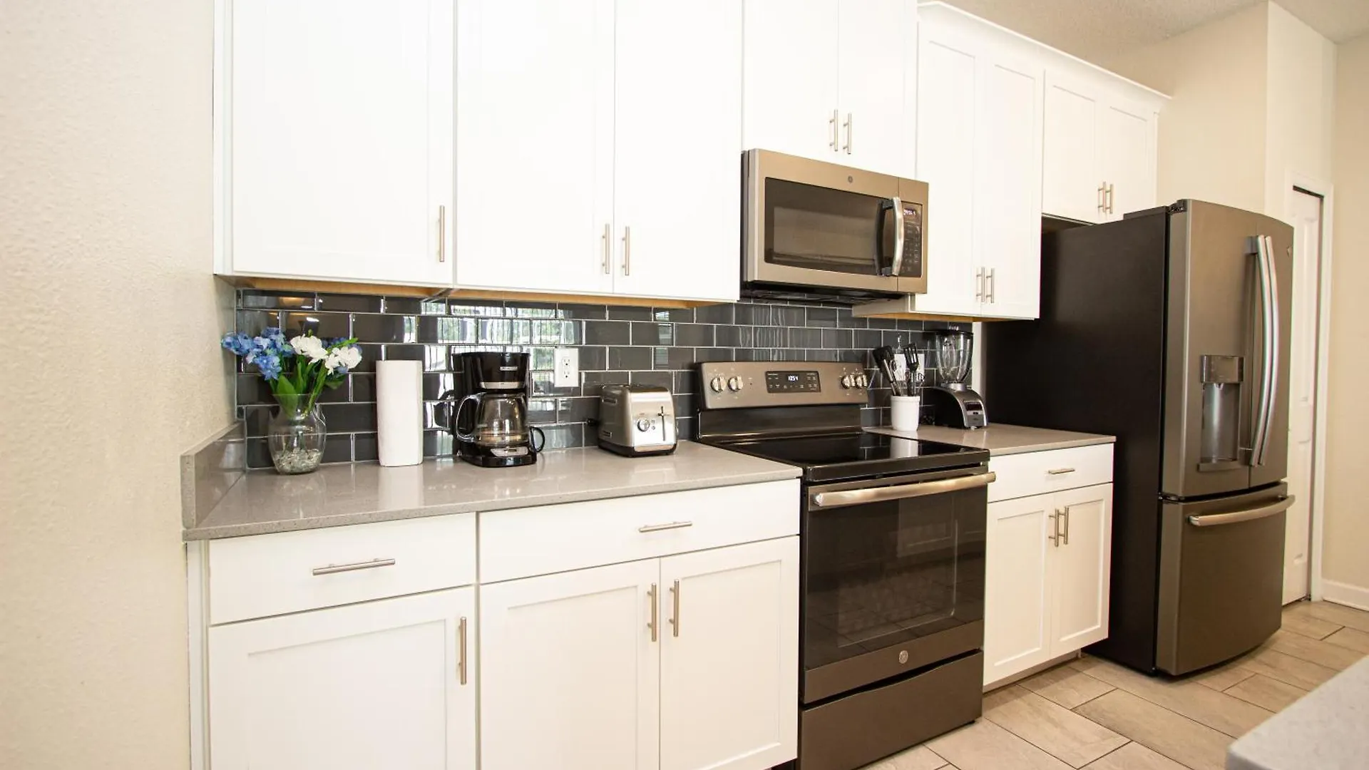 Holiday home Pool & Play Family Townhome Near *