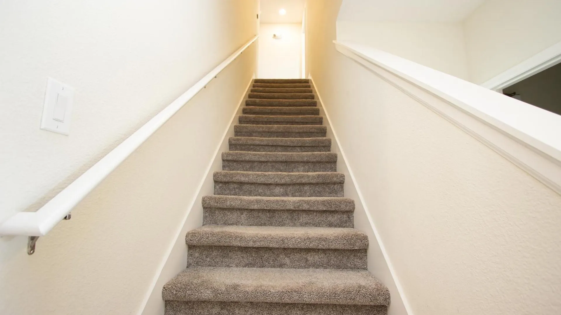 Pool & Play Family Townhome Near Kissimmee