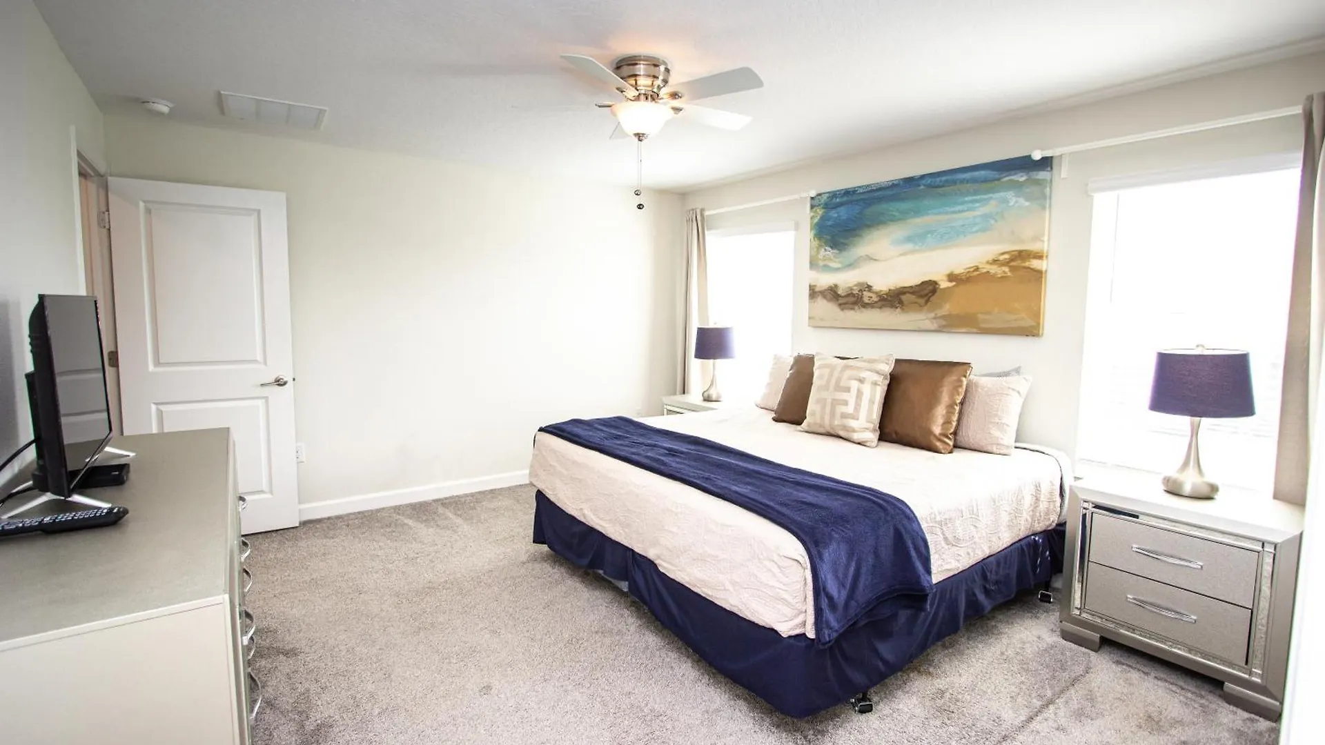 Holiday home Pool & Play Family Townhome Near