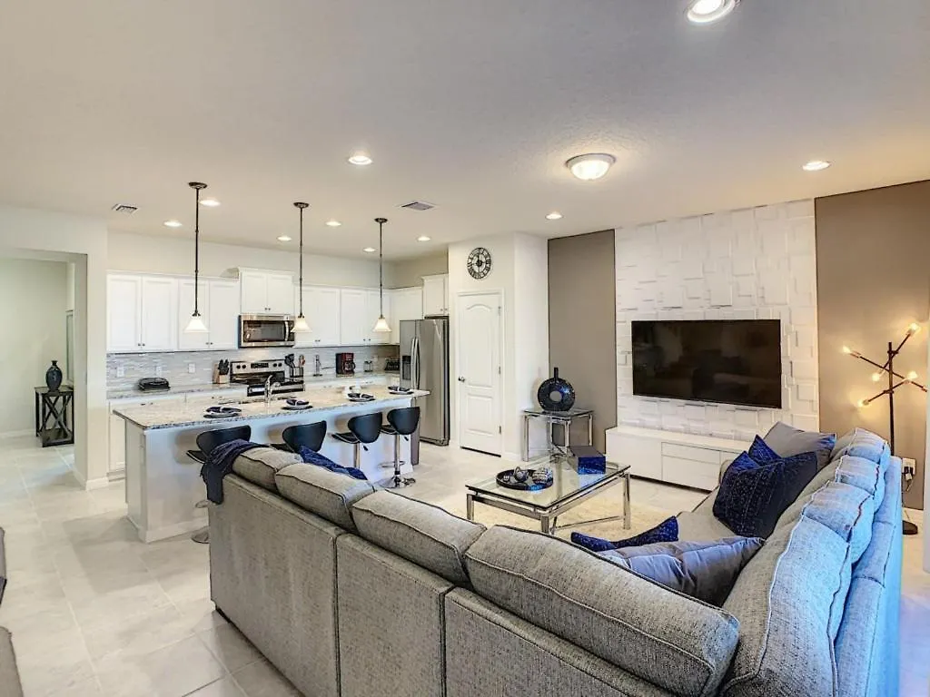 New Lovely Townhouse 5 Beds Private Pool Cub Free *
