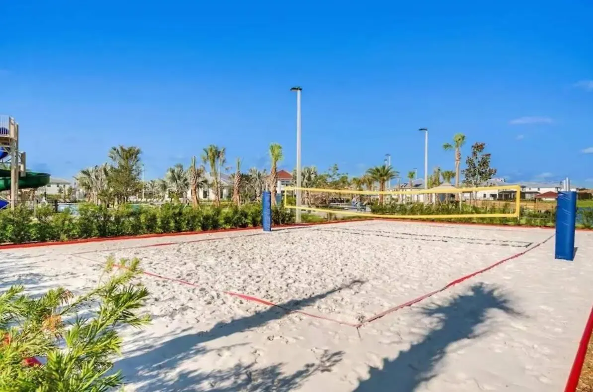 New 8 Bedrooms And 5 Bathrooms At Storey * Kissimmee