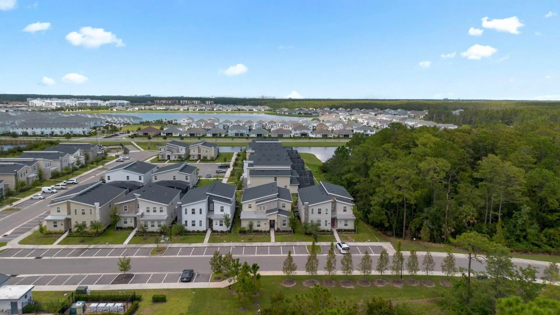 New 8 Bedrooms And 5 Bathrooms At Storey