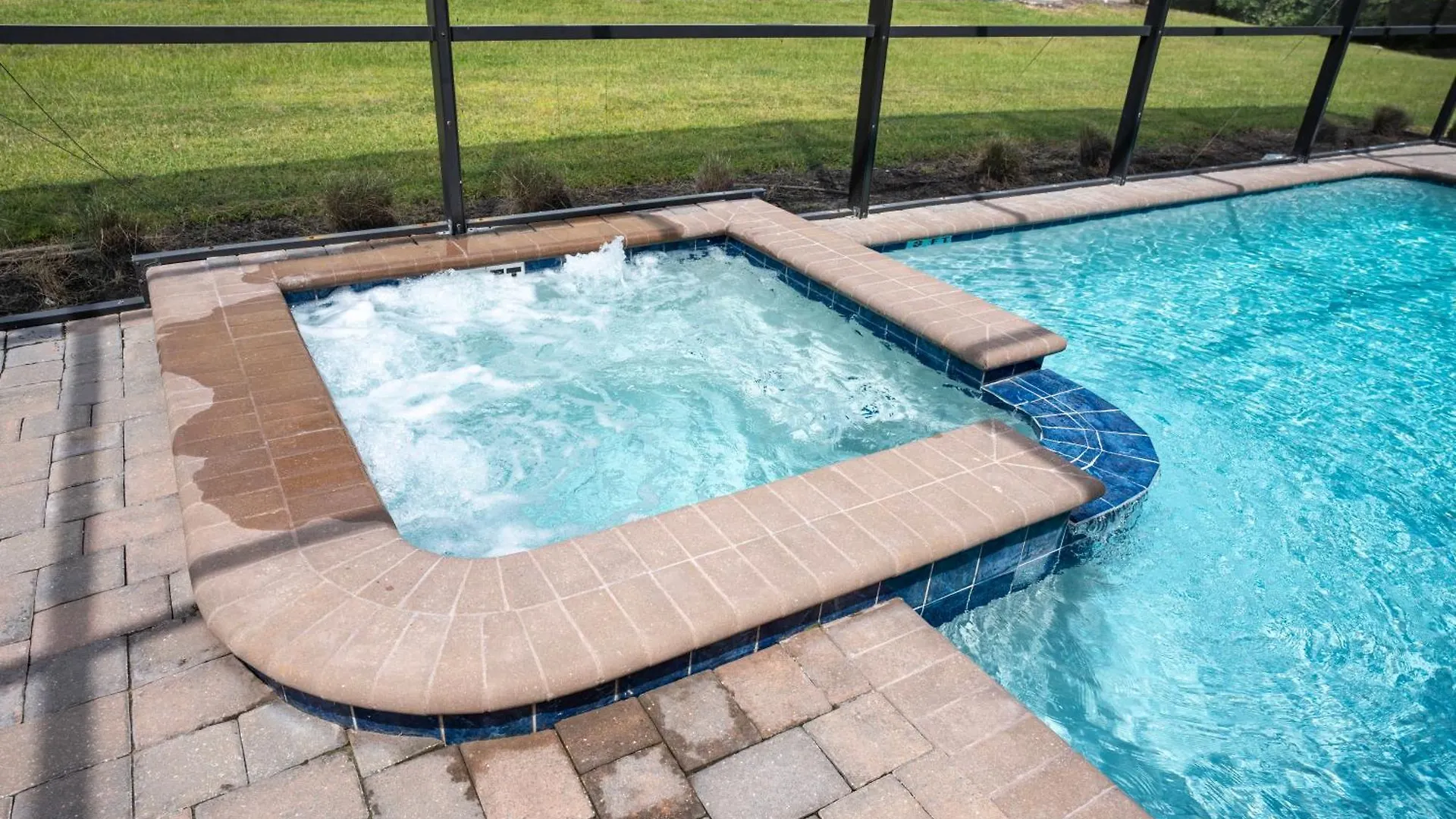 New 8 Bedrooms And 5 Bathrooms At Storey Holiday home Kissimmee