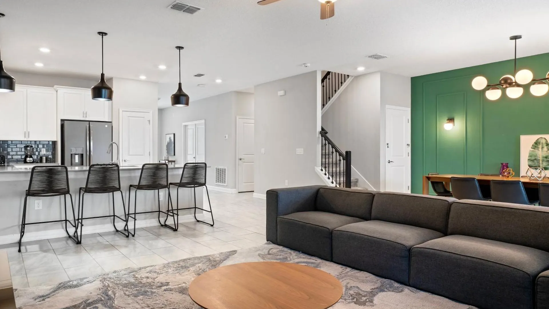 New 8 Bedrooms And 5 Bathrooms At Storey * Kissimmee