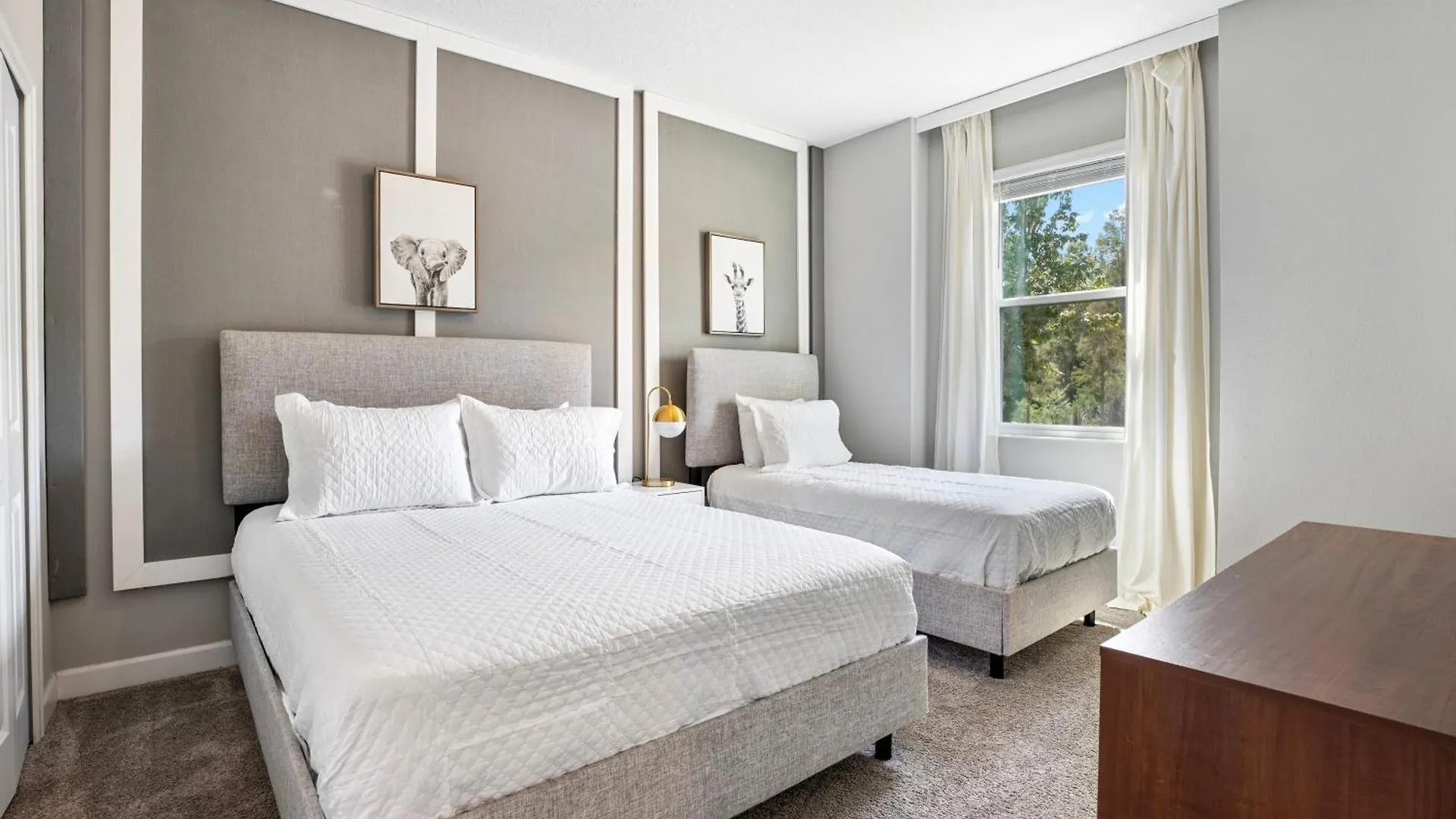 New 8 Bedrooms And 5 Bathrooms At Storey * Kissimmee