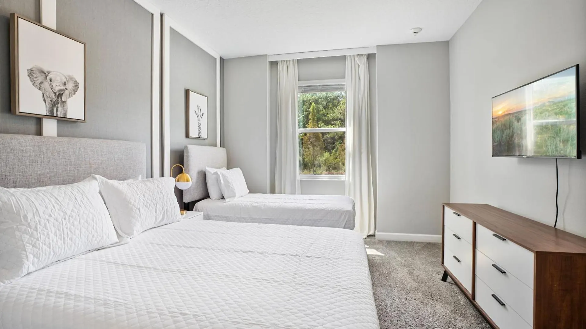 New 8 Bedrooms And 5 Bathrooms At Storey * Kissimmee