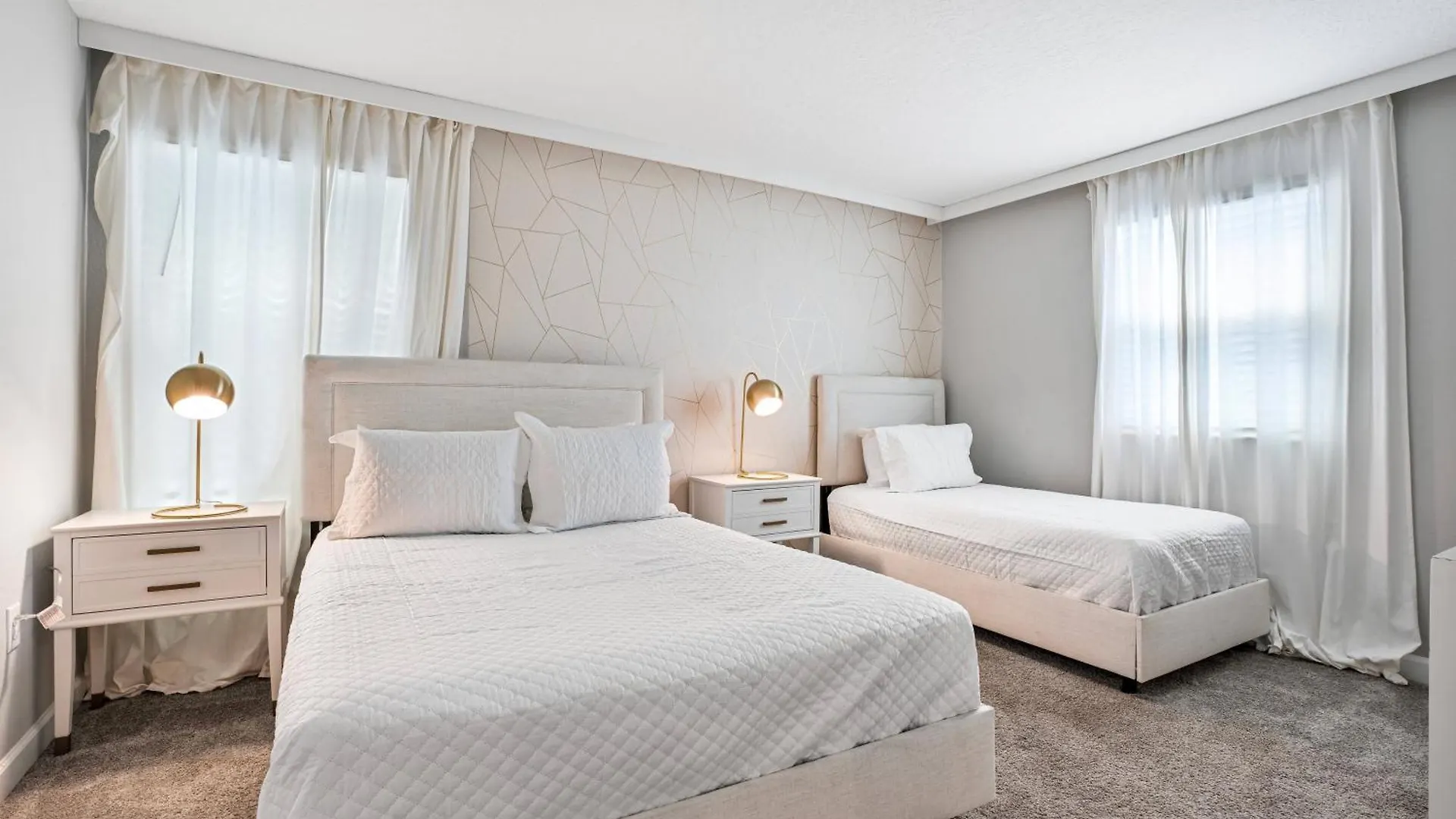 New 8 Bedrooms And 5 Bathrooms At Storey Holiday home *