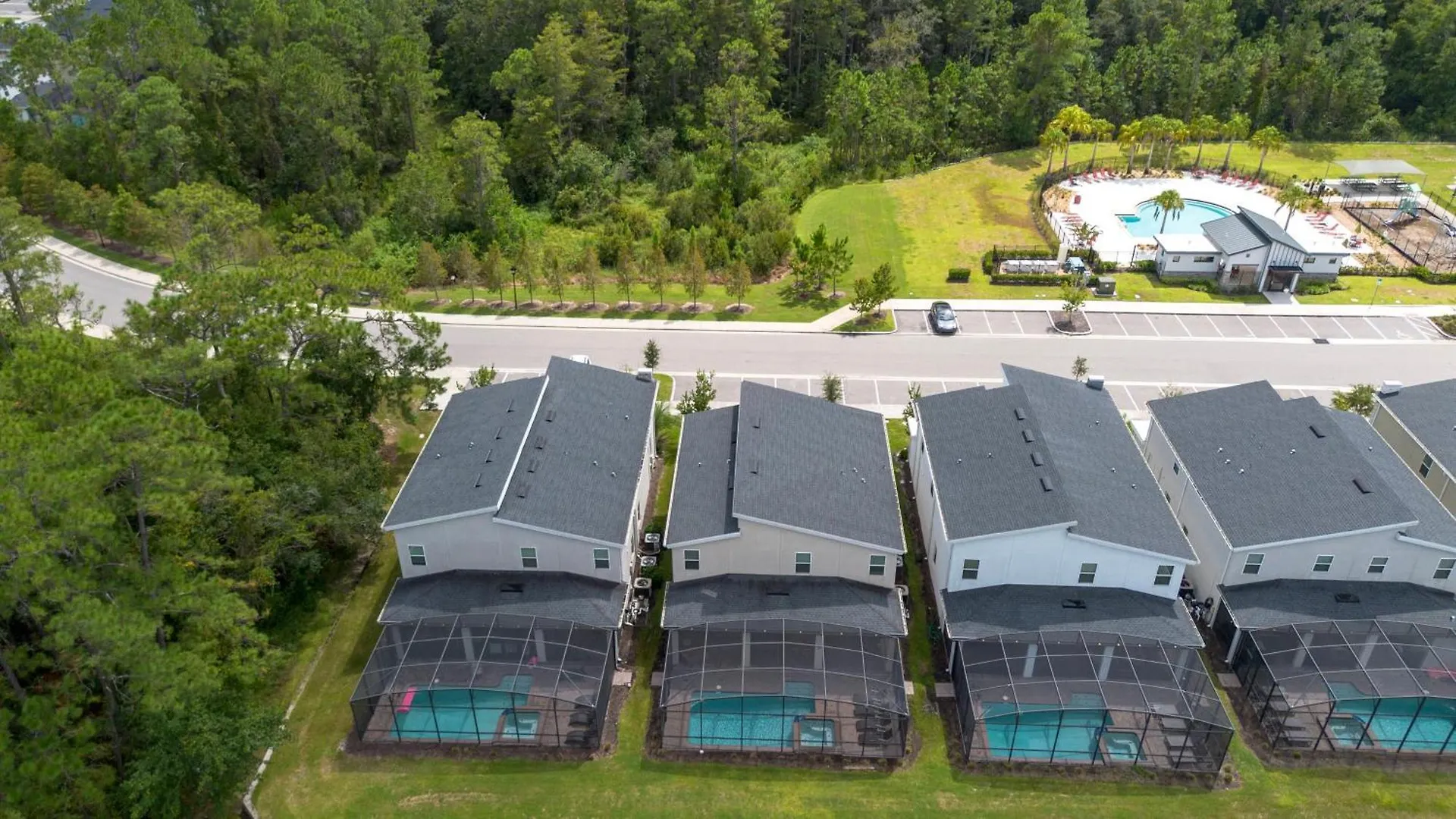 New 8 Bedrooms And 5 Bathrooms At Storey Holiday home *