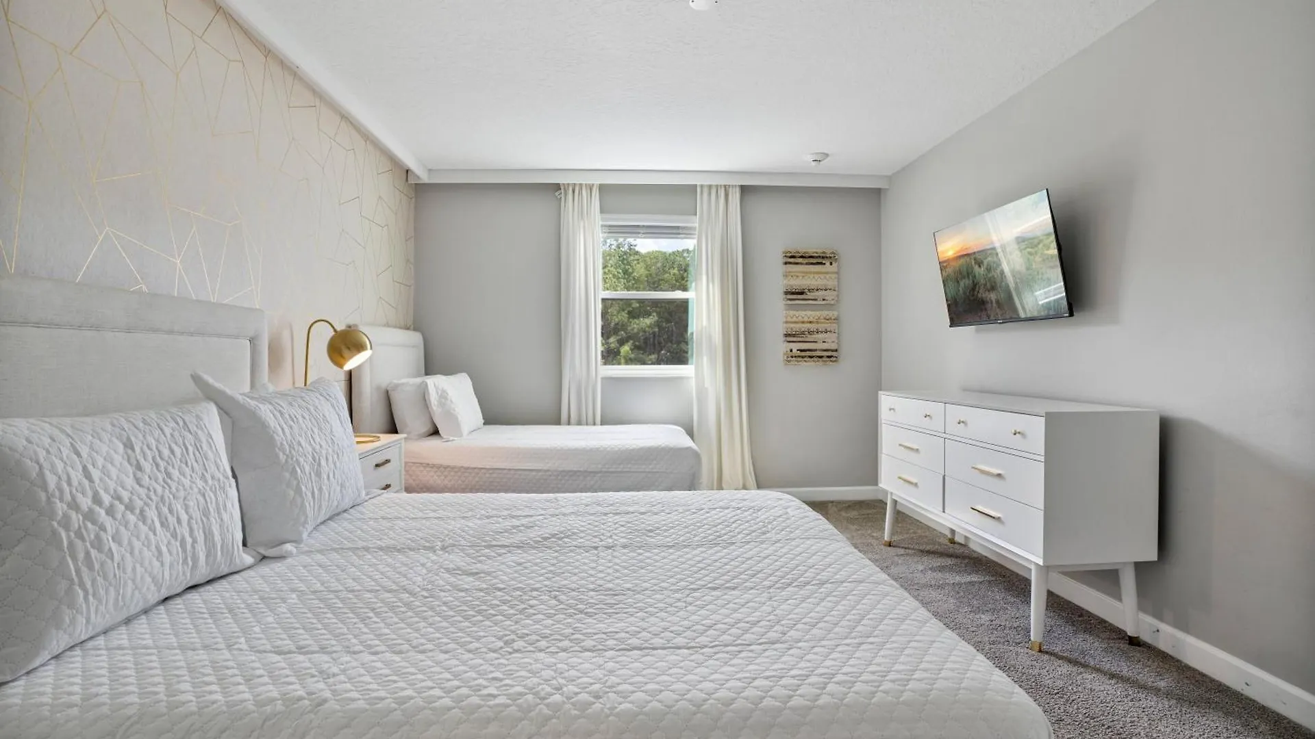 Holiday home New 8 Bedrooms And 5 Bathrooms At Storey *