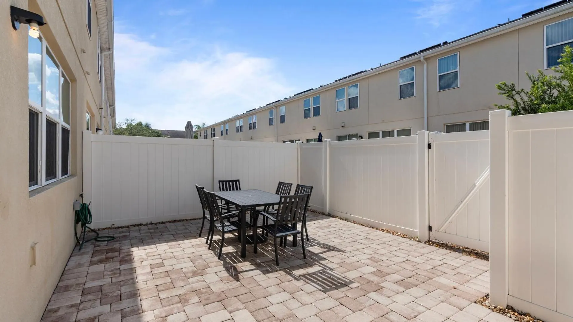 Casa vacanze Cozy 4 Bedrooms35 Bath- 8 Miles From Kissimmee