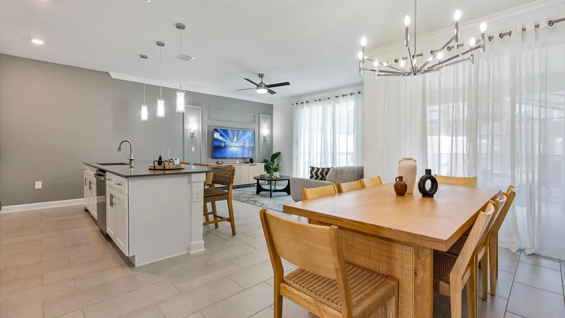 New 4 Bedrooms 3 Bathrooms At Storey *