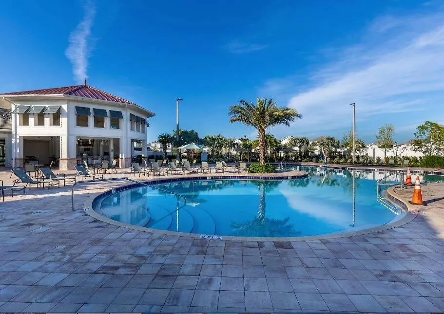 New 8 Bedrooms And 5 Bathrooms At Storey * Kissimmee