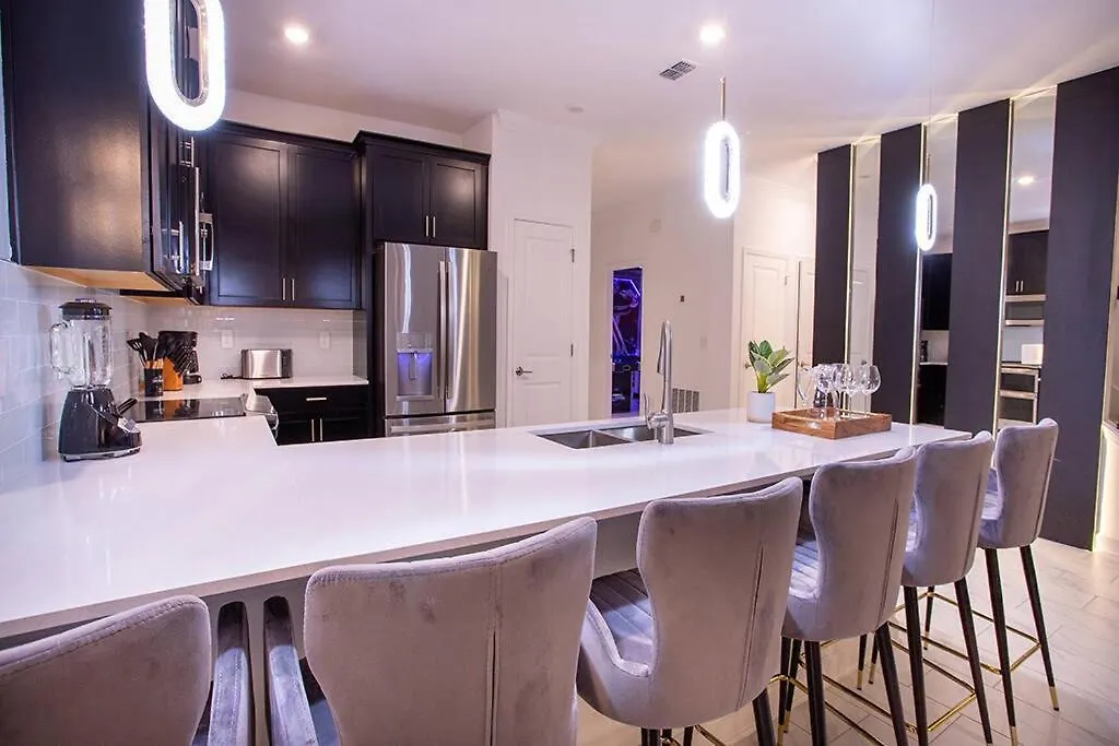 New 8 Bedrooms And 5 Bathrooms At Storey Kissimmee