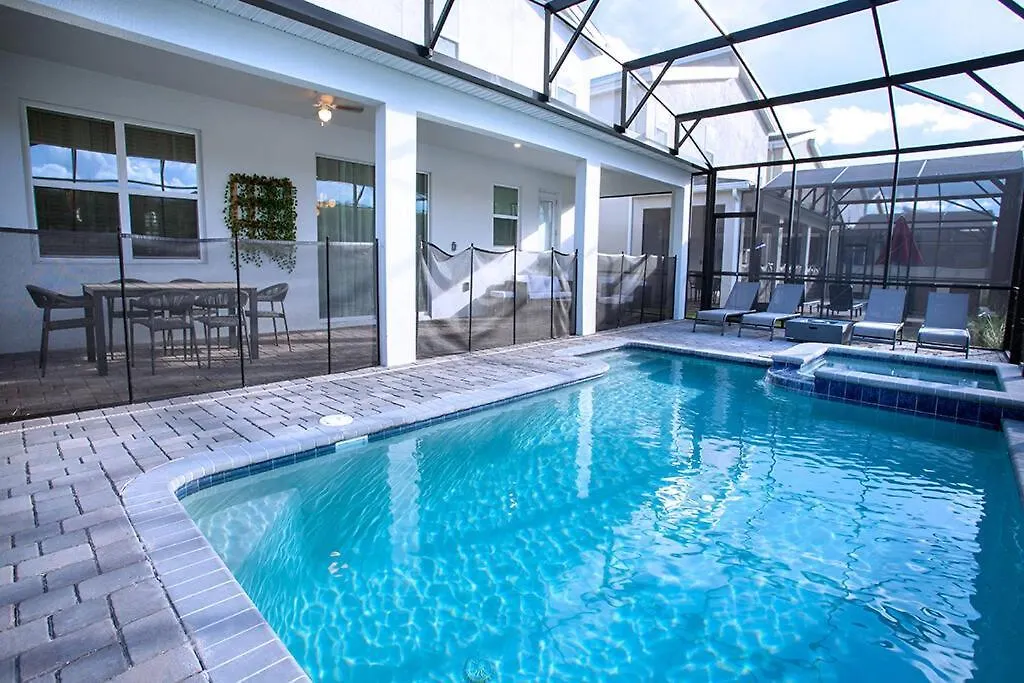 New 8 Bedrooms And 5 Bathrooms At Storey Holiday home *
