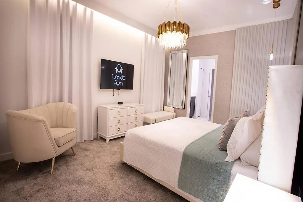 New 8 Bedrooms And 5 Bathrooms At Storey Holiday home *