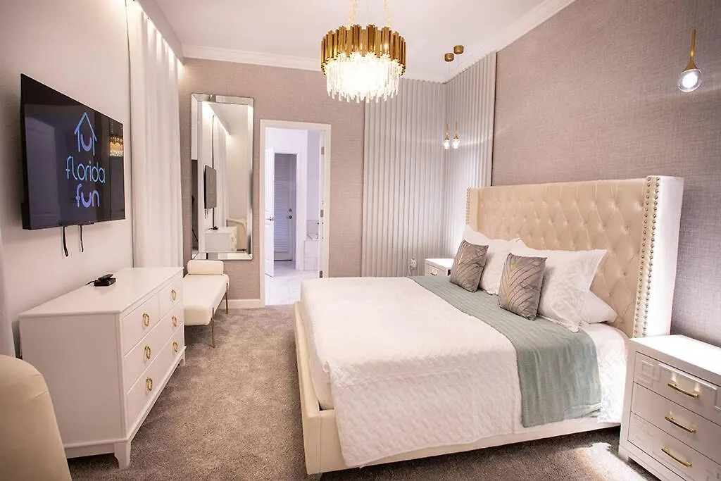 New 8 Bedrooms And 5 Bathrooms At Storey Holiday home
