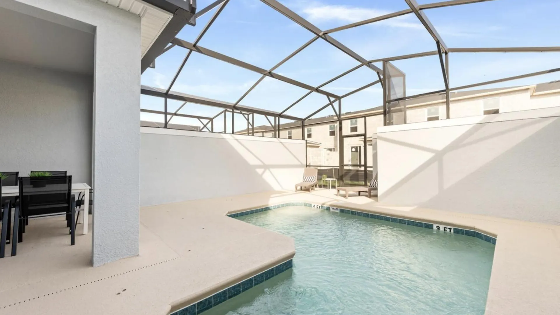Storey Pool Free Waterpark 2 Miles To Disney! *