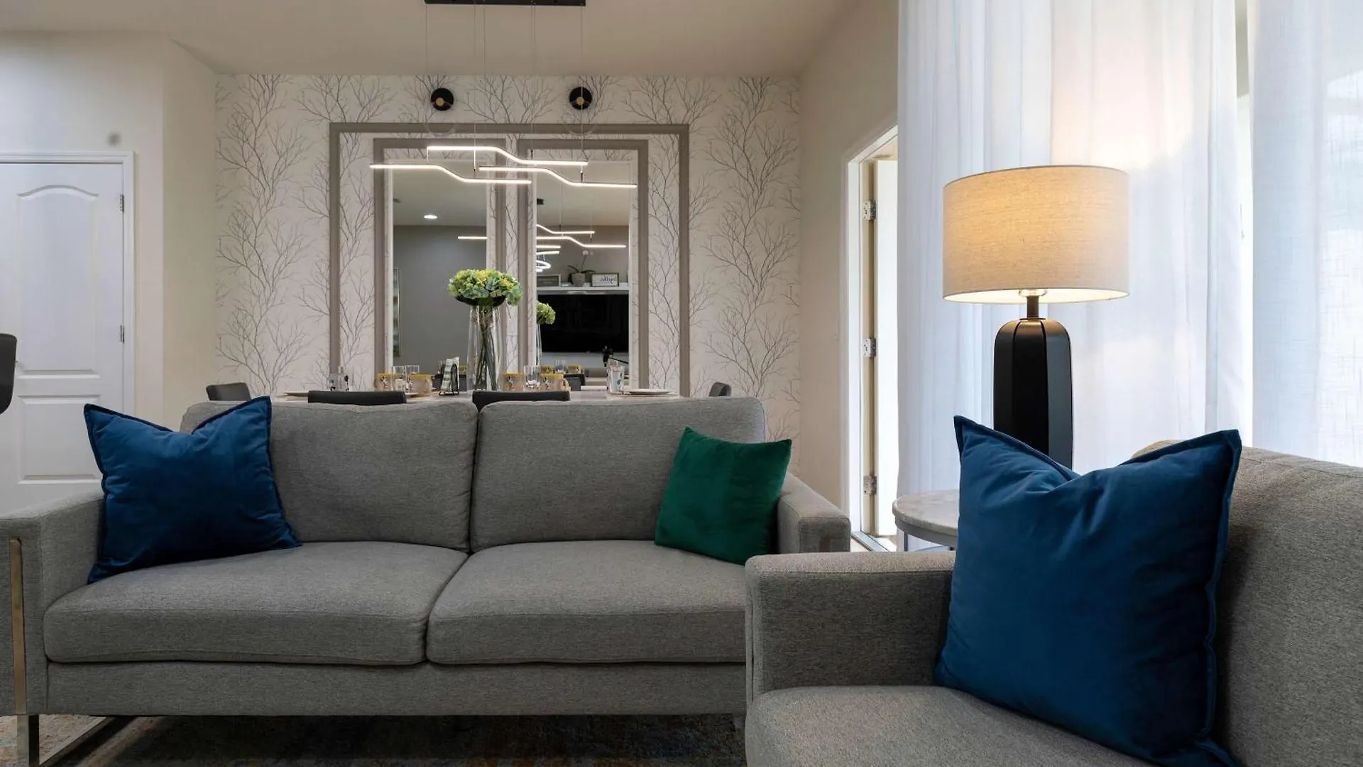 Holiday home Fabulous Townhouse Near To *