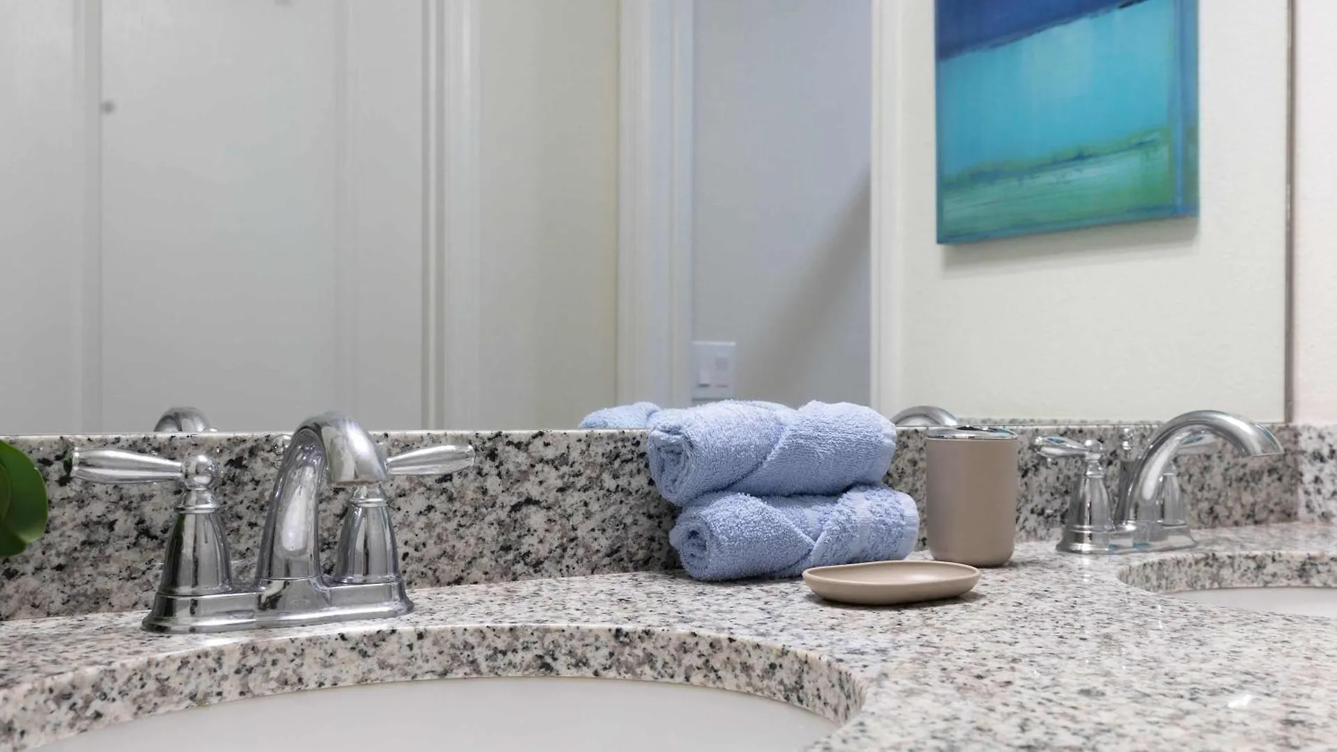Fabulous Townhouse Near To