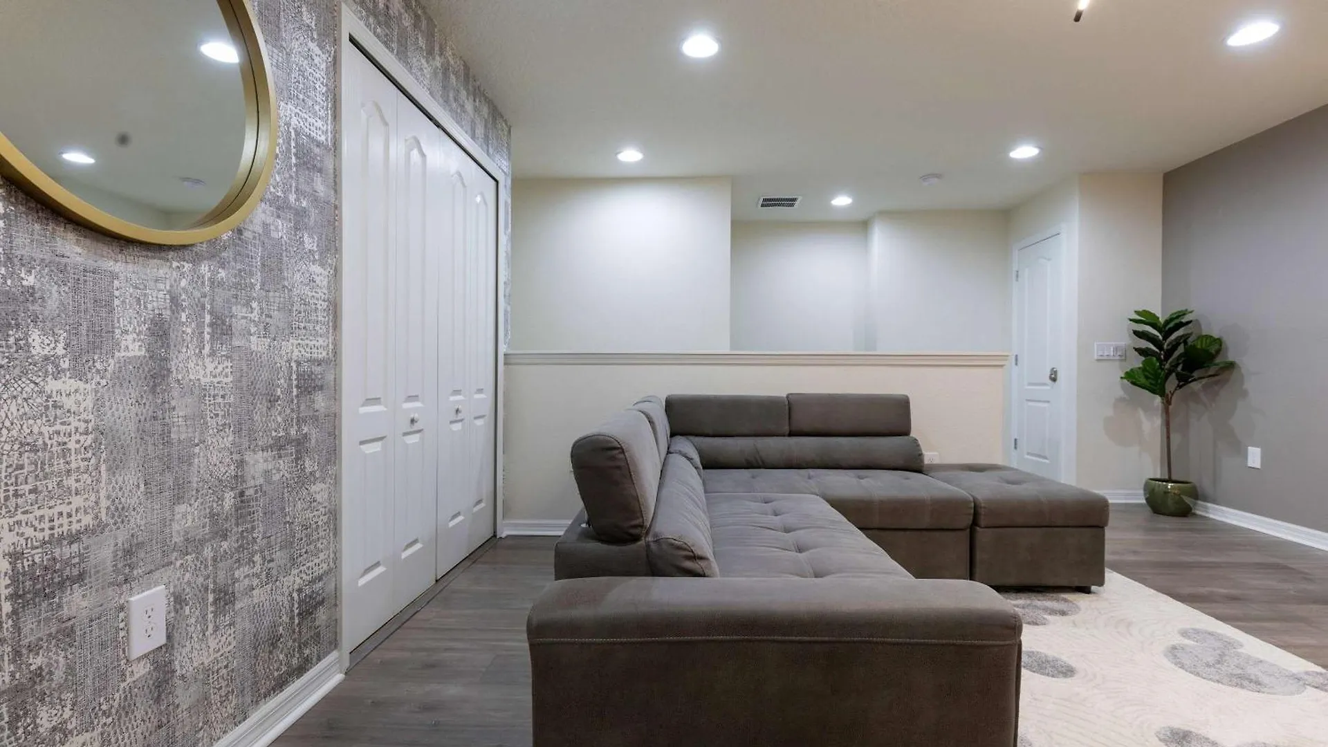 Fabulous Townhouse Near To Holiday home