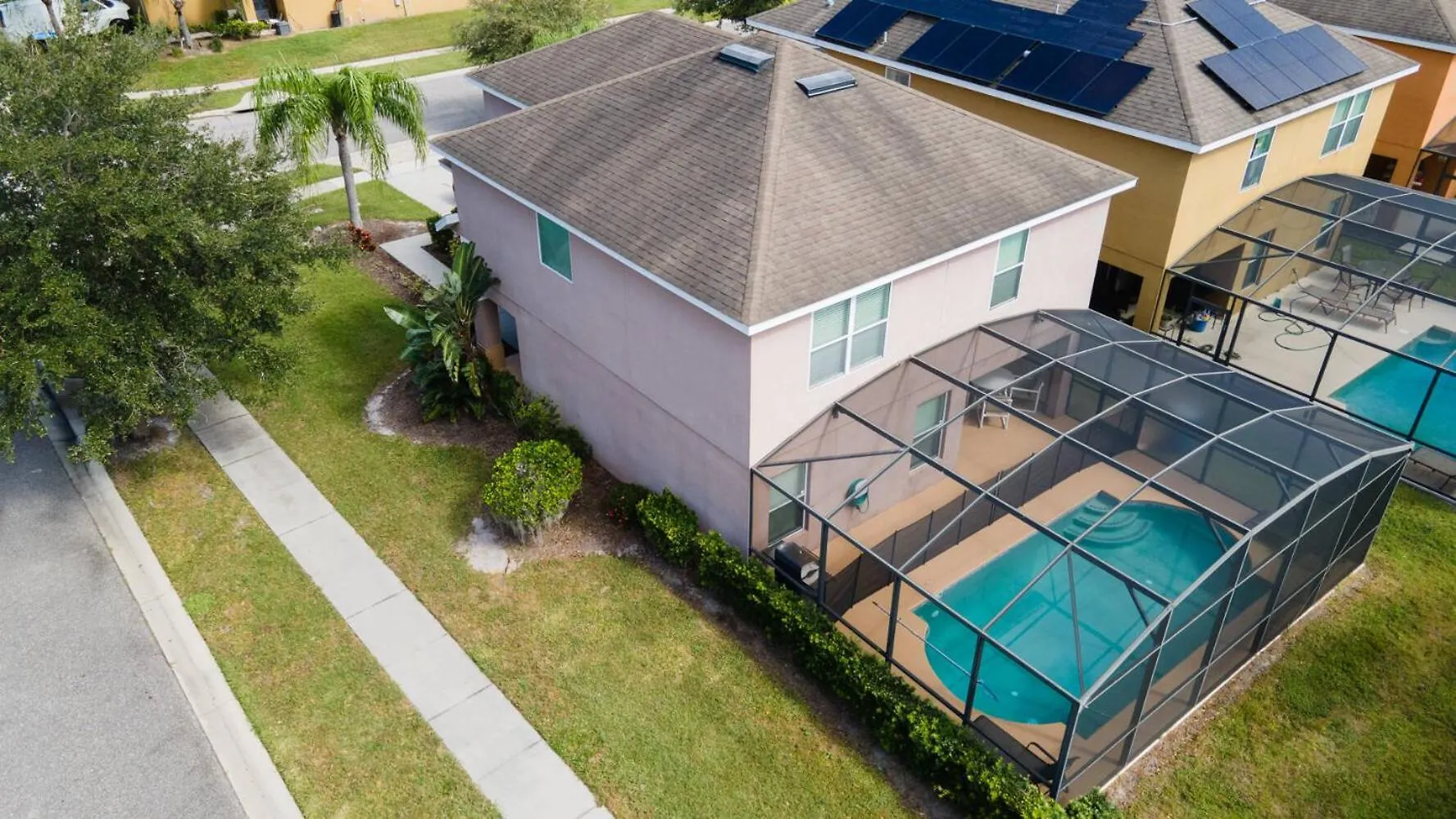 Family 4br House W Pool Near To Much Holiday home