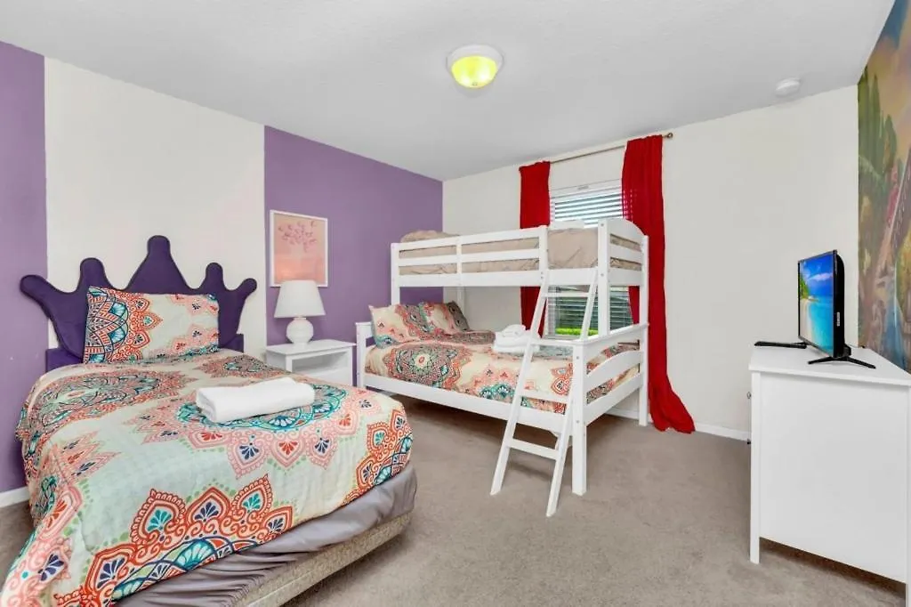7 Bed Luxury With Great Amenities! *