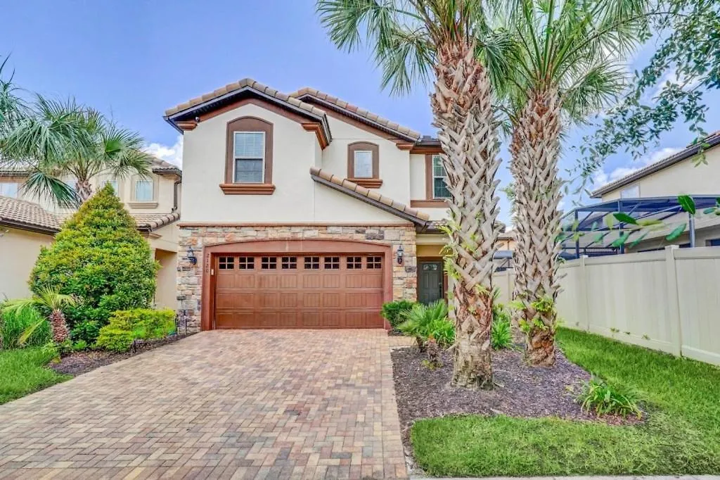 Villa 7 Bed Luxury With Great Amenities!