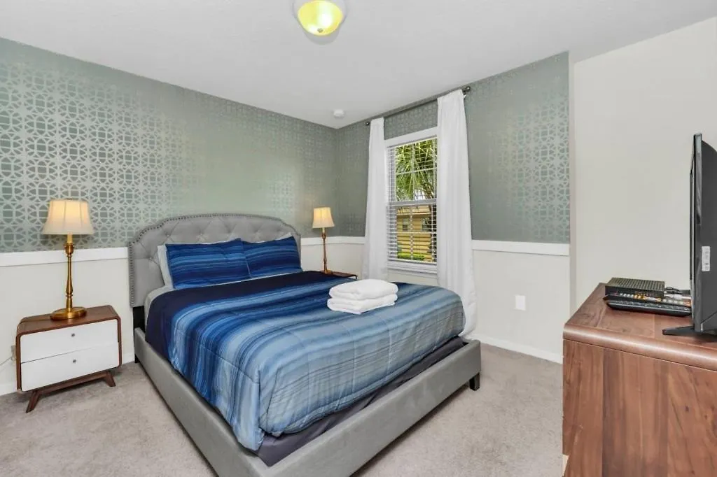 Villa 7 Bed Luxury With Great Amenities! *