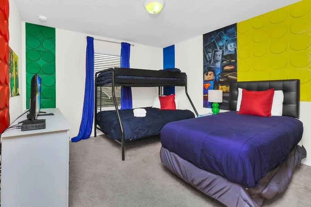 7 Bed Luxury With Great Amenities!